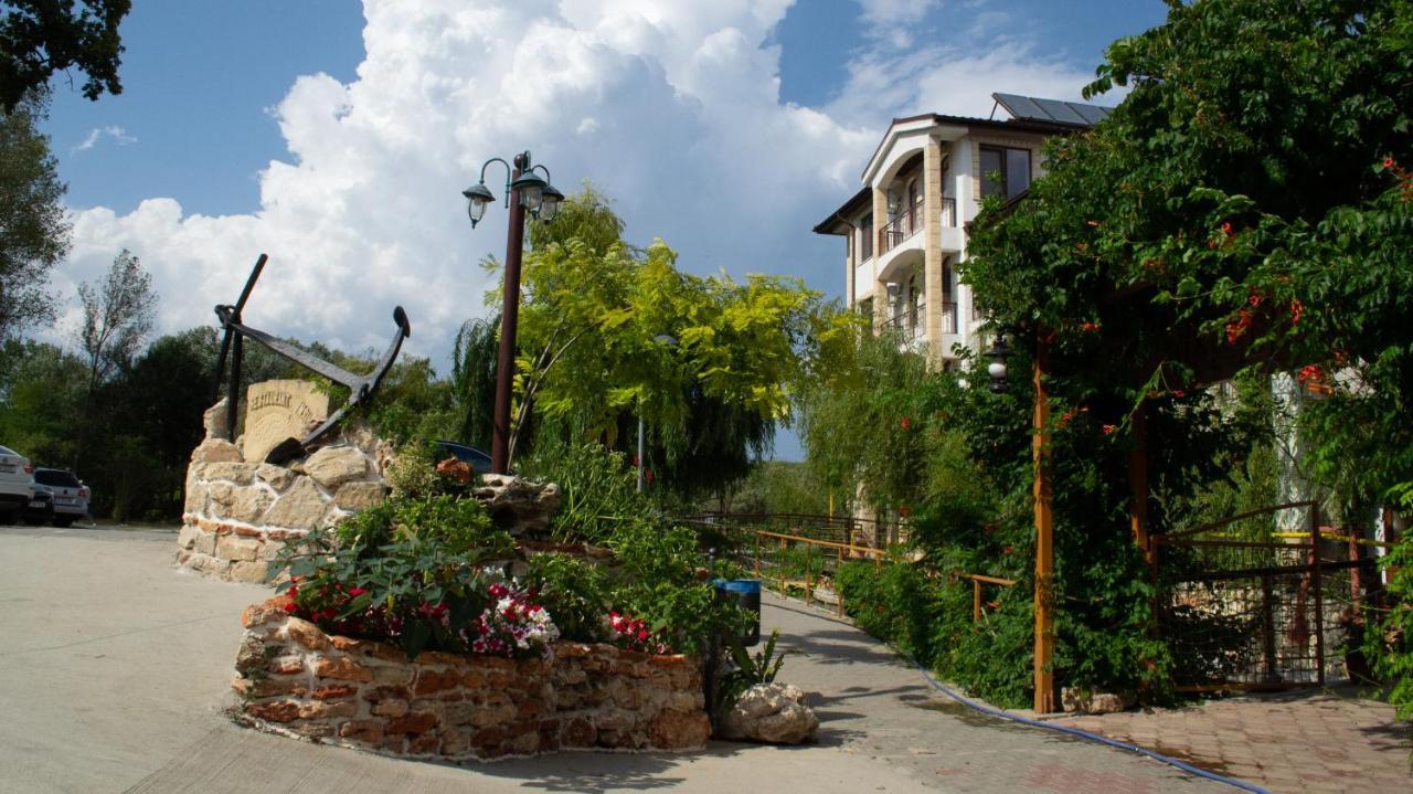 Hotel Insula Neptun Exterior photo