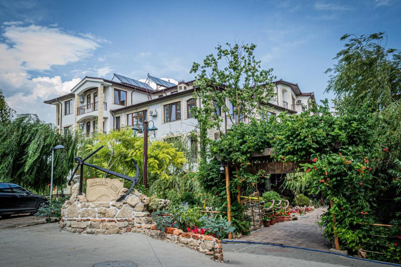 Hotel Insula Neptun Exterior photo